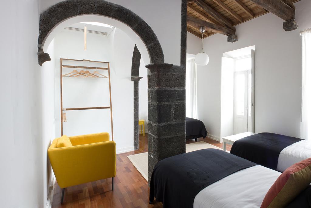 Azorean Urban Lodge Понта-Делгада Номер фото