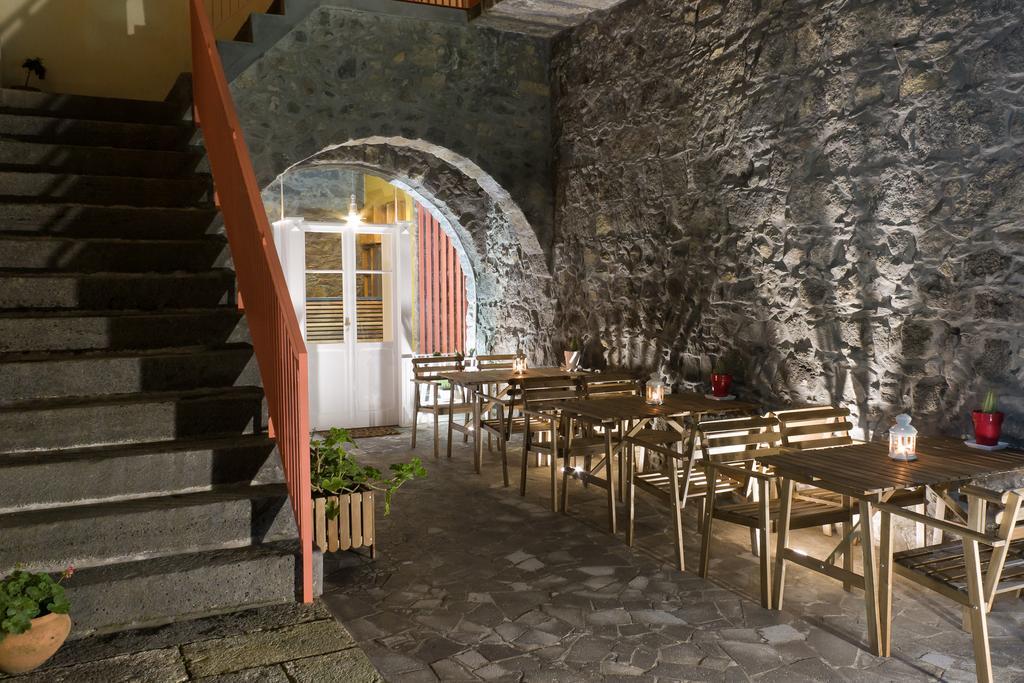 Azorean Urban Lodge Понта-Делгада Экстерьер фото